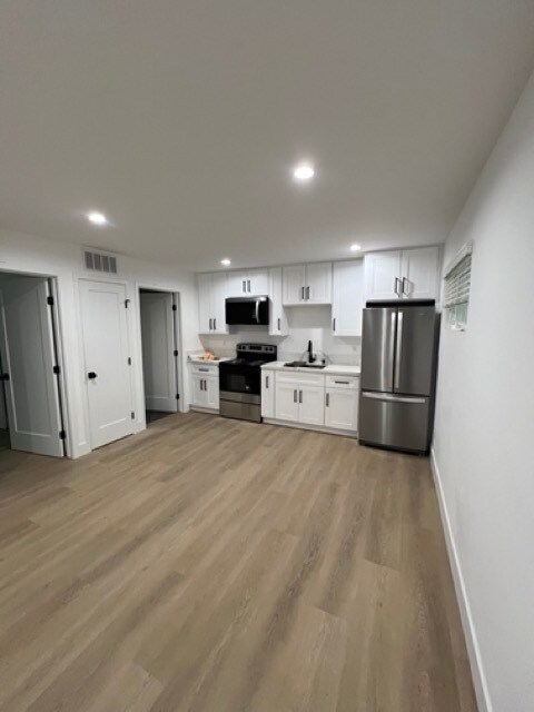 24332 Chestnut St Newhall, CA 91321, Santa Clarita, CA 91321 - photo 6