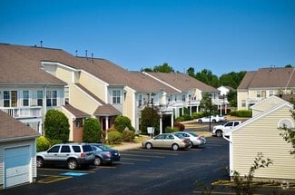 100 Annie Ln, Rochester, NY 14626