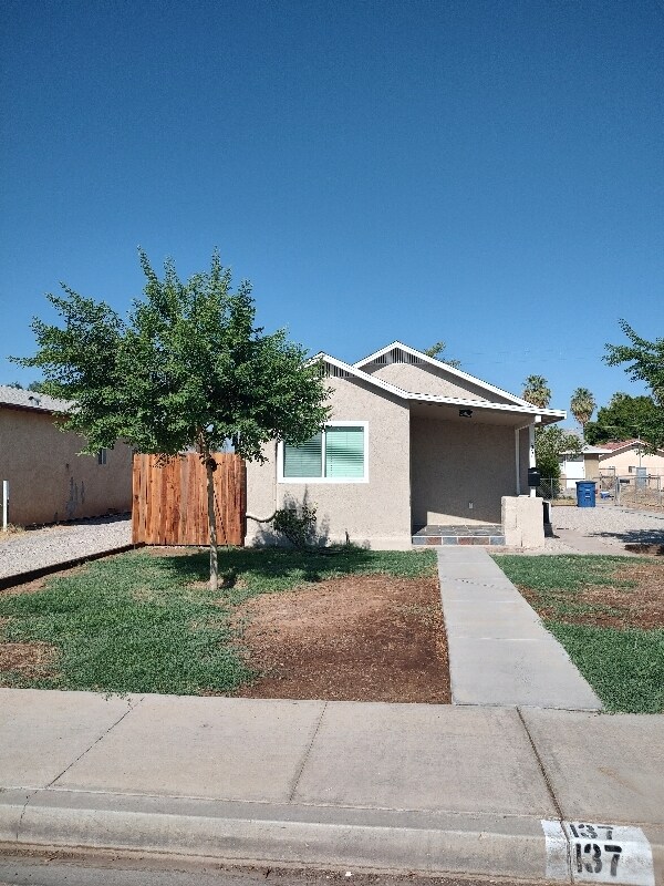 137 S Ash Ave, Blythe, CA 92225