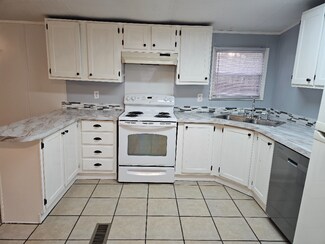 1057 Hibiscus Rd, Moneta, VA 24121