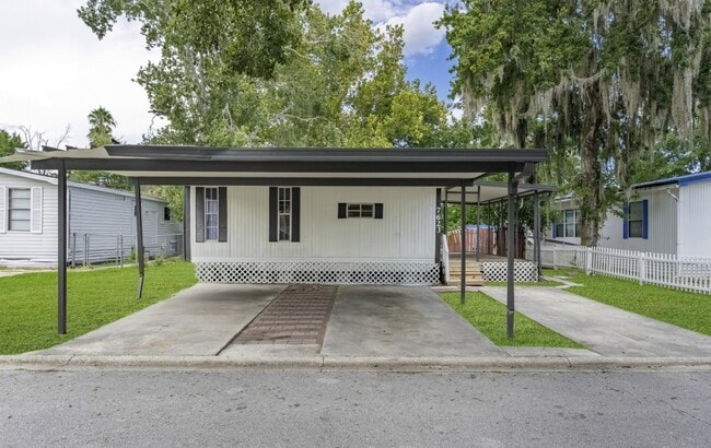 7623 Sunwood Dr, Jacksonville, FL 32256 - photo 2