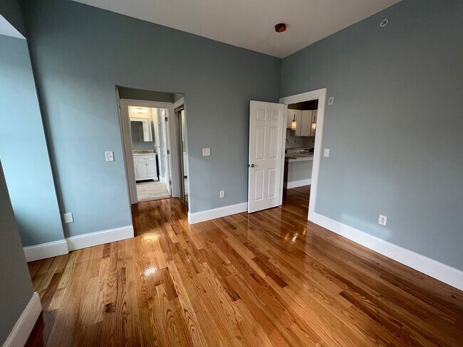 75 Pearl St, Somerville, MA 02145 - photo 6