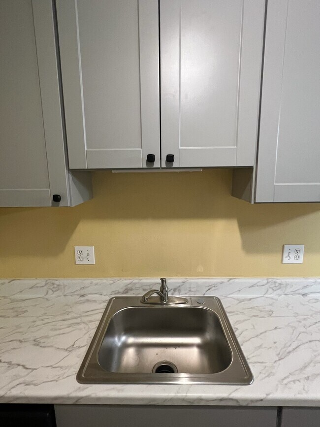 new countertops/cabinets