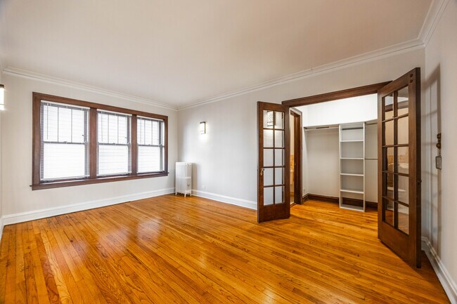 3127 N Spaulding Ave unit 2, Chicago, IL 60618 - photo 4