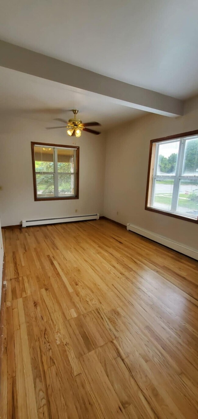 209 N Prospect Rd, Ypsilanti, MI 48198