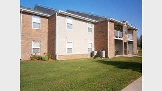 810 Regency Ct, Angola, IN 46703