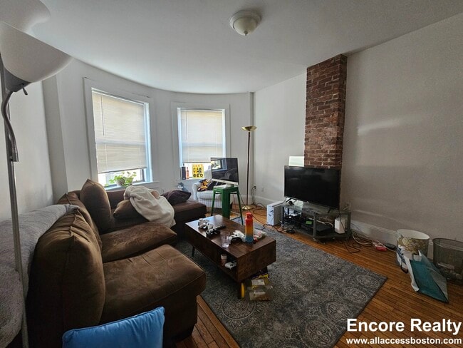 880 Huntington Ave unit 878-2, Boston, MA 02115 - photo 3