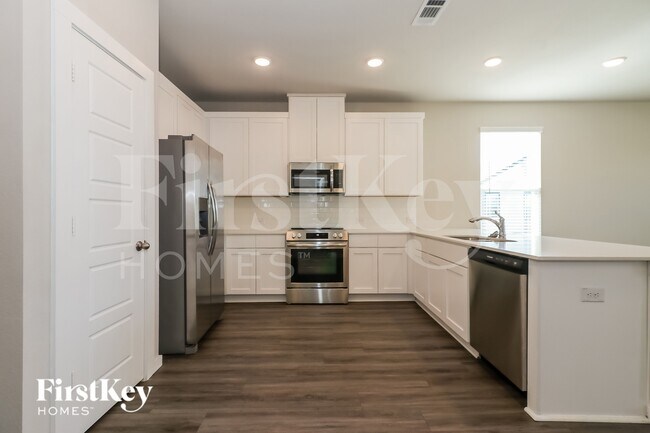 18436 Idyllic Aly, Shenandoah, TX 77385 - photo 5