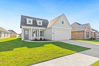 108 Lilian Ln, Maurice, LA 70555