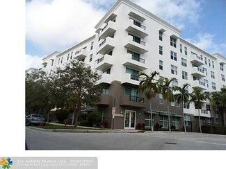 2421 NE 65th St, Fort Lauderdale, FL 33308