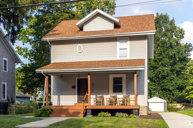 Broadway-Fell Corridor is home to many colonial revival style homes that vary in age.
