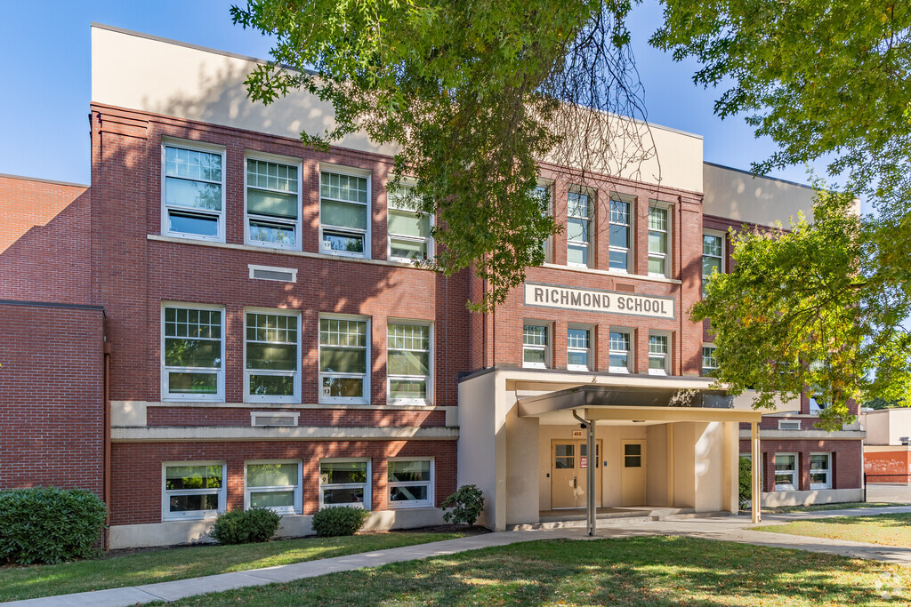 Richmond Elementary School is located in southern part of the Northeast Neighbors neighborhood.