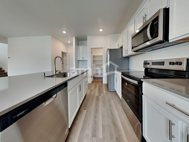 2408 E Buckskin Way, Eagle Mountain, UT 84005 - photo 3