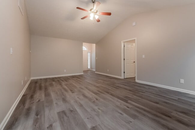 939 Maple Leaf Ridge, Jonesboro, GA 30238 - photo 3