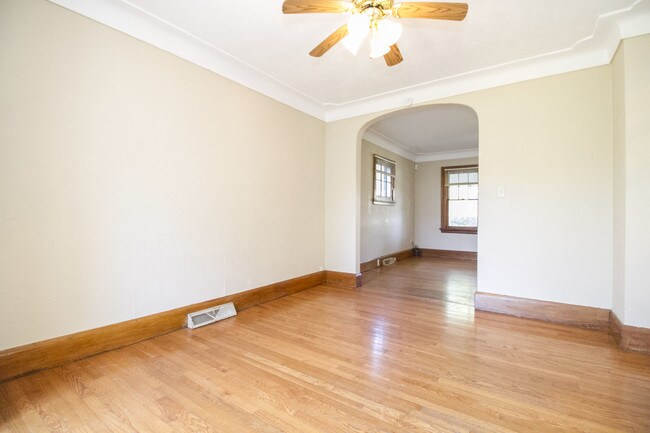 3531 Hazelhurst Ave, Toledo, OH 43612 - photo 7