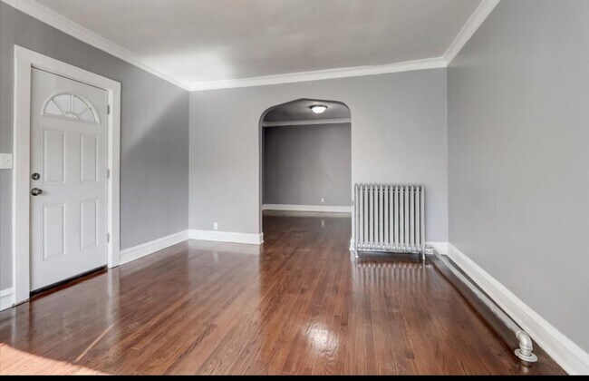 7923 S Clyde Ave unit Clyde SS 2, Chicago, IL 60617 - photo 4