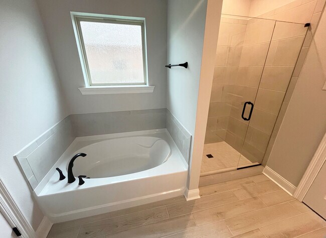 1208 Lakehaven Dr, Gonzales, LA 70737 - photo 5