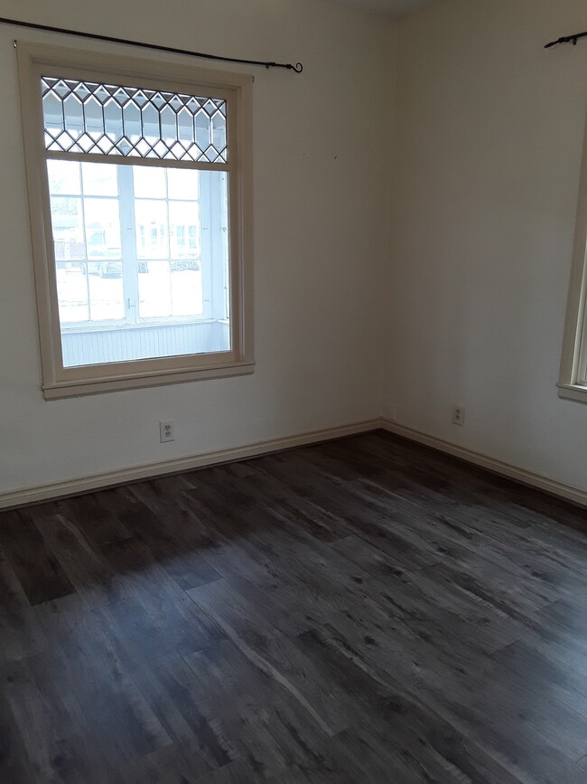 802 Cherry St, Grand Forks, ND 58201 - photo 7