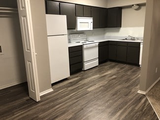 525 Commerce St, Azle, TX 76020