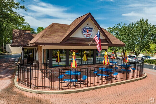 Skip's Chicago Dogs serves up great hotdogs and more near the Scottdale neighborhood.