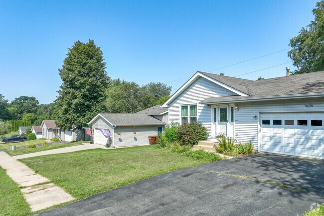 Pine Manor offers many one-story and ranch-style homes to residents.