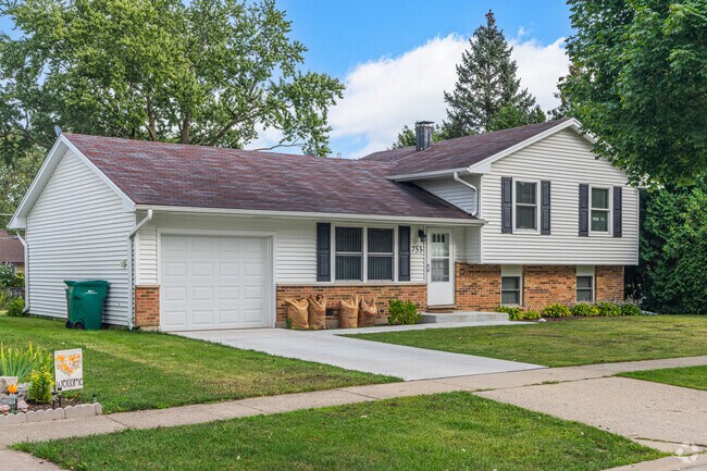 Split-level home are well represented in Buffalo Grove.