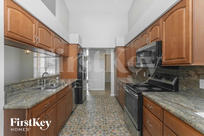 5718 Wedgefield Dr, Zephyrhills, FL 33541 - photo 6