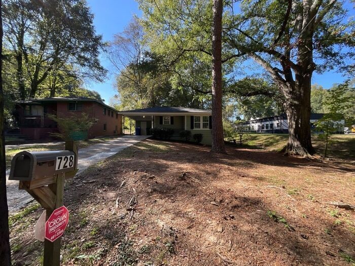 728 Gary Rd NW, Atlanta, GA 30318 - photo 1