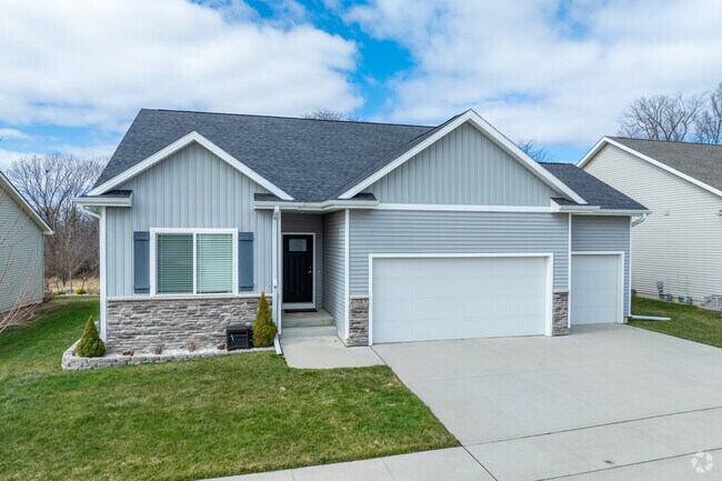 Saylorville features many newer developments with contemporary ranch-style homes.