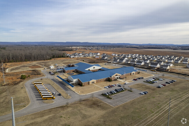 Full campus of Moores Mill Intermediate School in New Market Alabama.