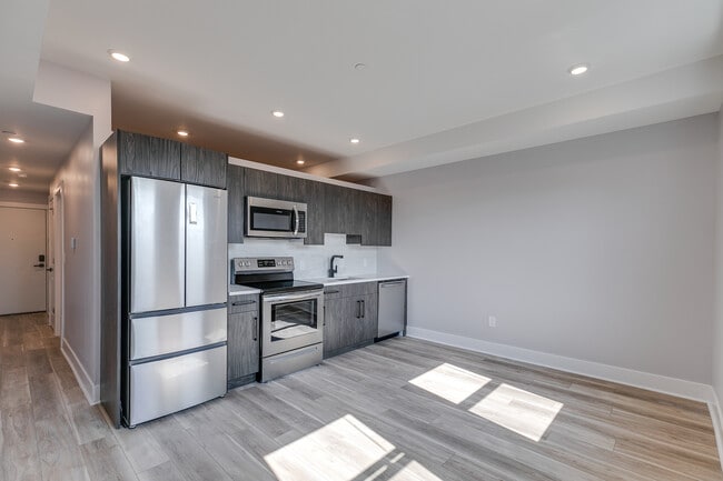 811 N 40th St unit 4, Philadelphia, PA 19104 - photo 3