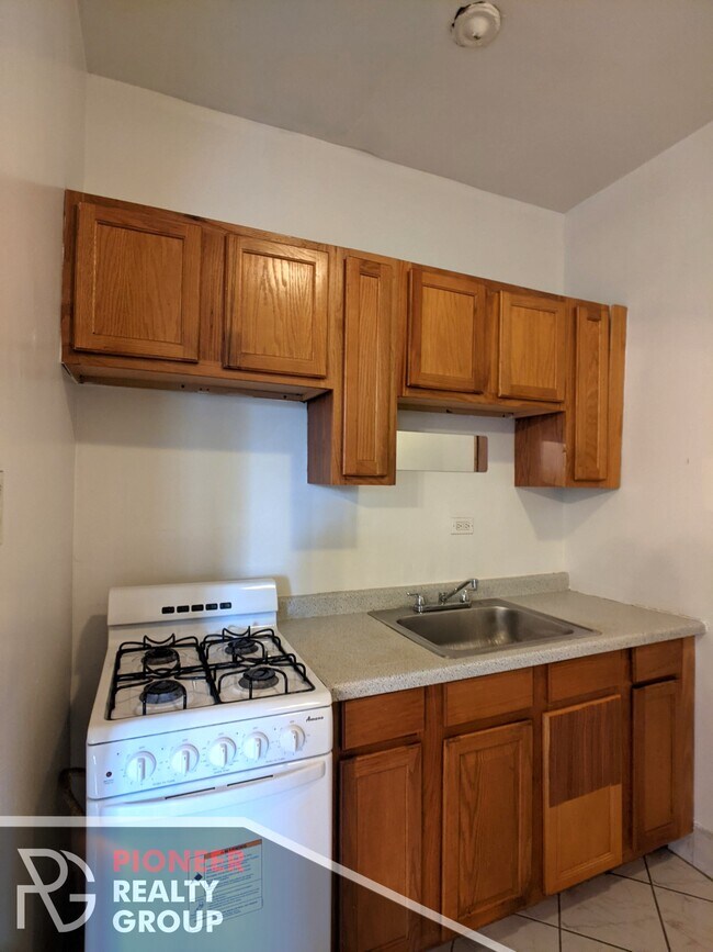 4857 N Damen Ave unit 4851-103, Chicago, IL 60625 - photo 5