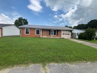 1405 Cedar St, Point Pleasant, WV 25550