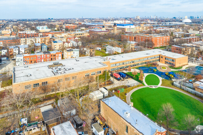 Beidler Elementary School is located in Garfield park.