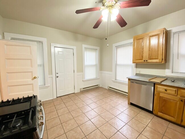 89 Hillside St unit 3, Roxbury Crossing, MA 02120 - photo 6