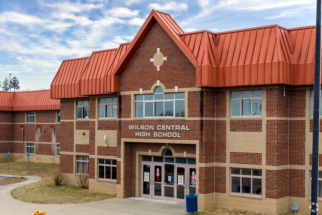 Wilson Central High School, Rankings & Reviews