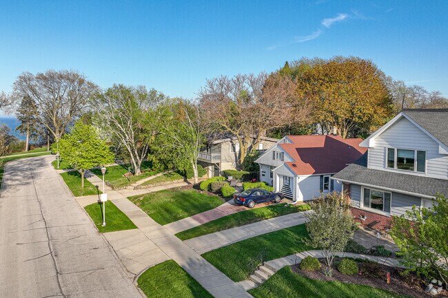 Find an affordable house near Lake Michigan in Cudahy, WI.