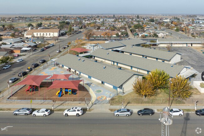 Washington Elementary School is located in Mendota California.