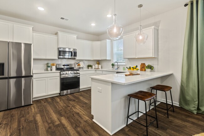 1017 Skidaway Ct, Spartanburg, SC 29303 - photo 5