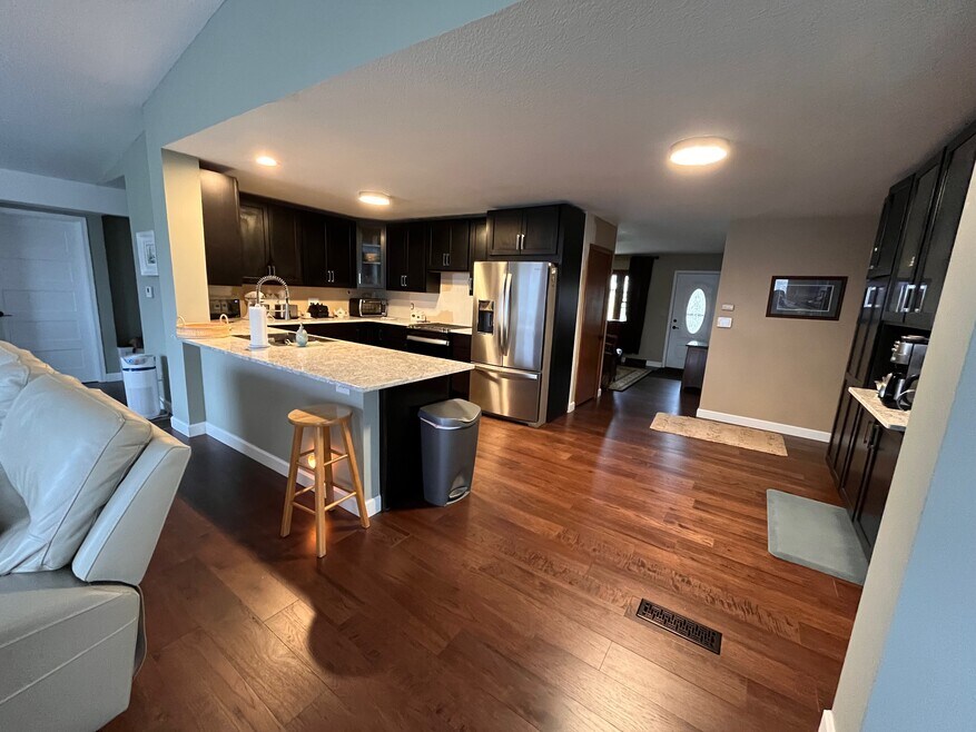 1115 N Utah Ave unit lower lvl Studio Apa, Davenport, IA 52804 - photo 1