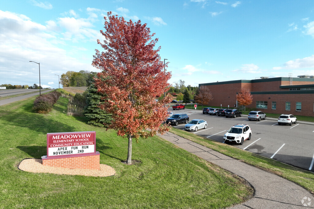 Meadowview Elementary School is rated as above average by Niche.