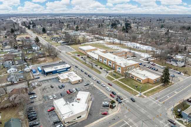 Fair Plain Middle School is a public school located in Benton Harbor, Michigan.