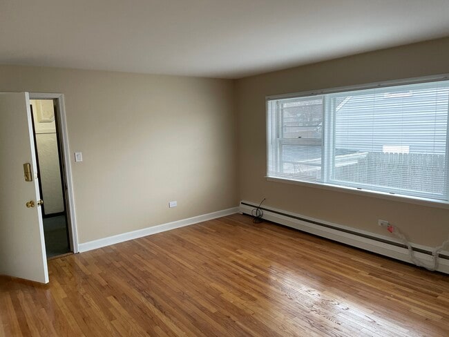 1511 E Roosevelt Rd, Wheaton, IL 60187 - photo 3