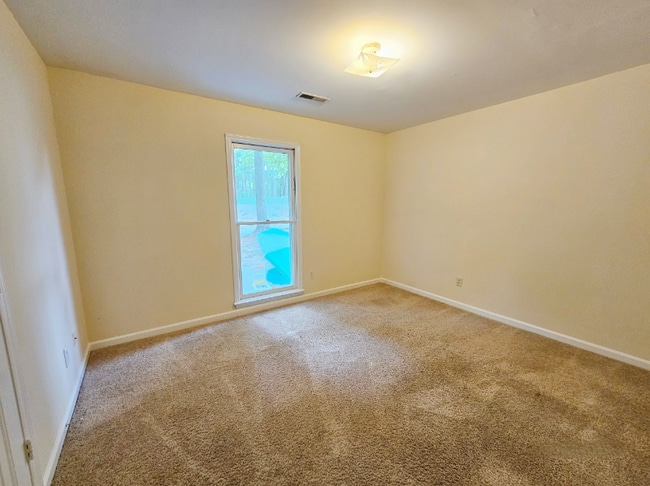 1421 Bogart St, Greensboro, NC 27405 - photo 4