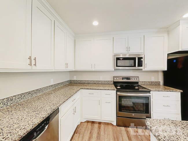 10628 Lone Pine Ln, Fort Worth, TX 76108 - photo 5