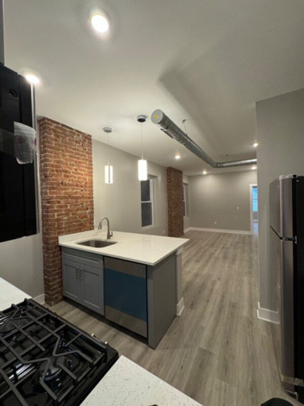 436 North Ave unit 2, Pittsburgh, PA 15209 - photo 2