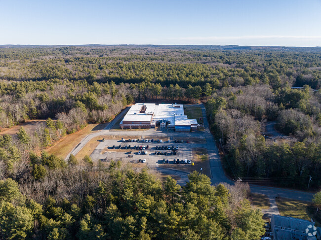 Litchfield Middle School in Litchfield, NH serves grades 6-8.