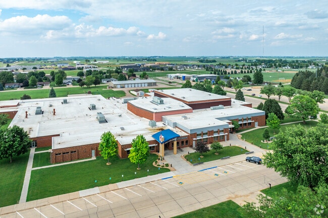 Great educational courses are available at Sioux Center Middle School in Sioux Center.