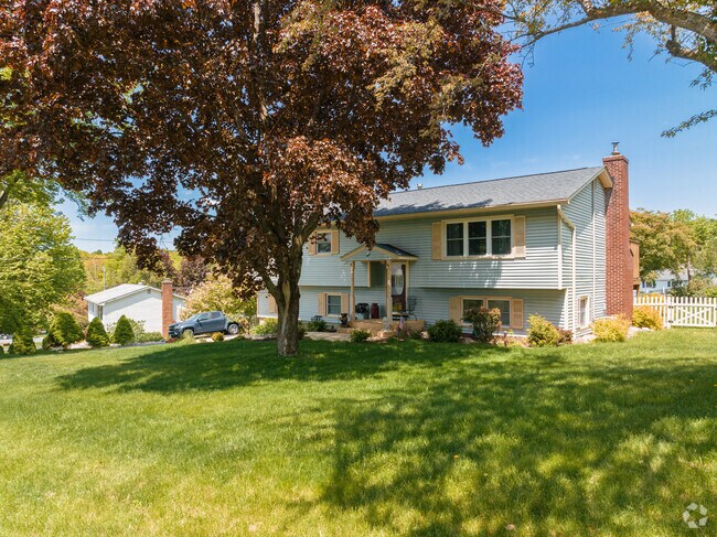 Split-level ranches are a common sight in Scotchtown.