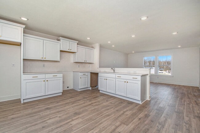 1205 Cedarwood Dr unit 36488830, Greenville, MI 48838 - photo 4